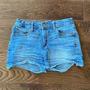 Women's High Rise Light Wash Jean Shorts